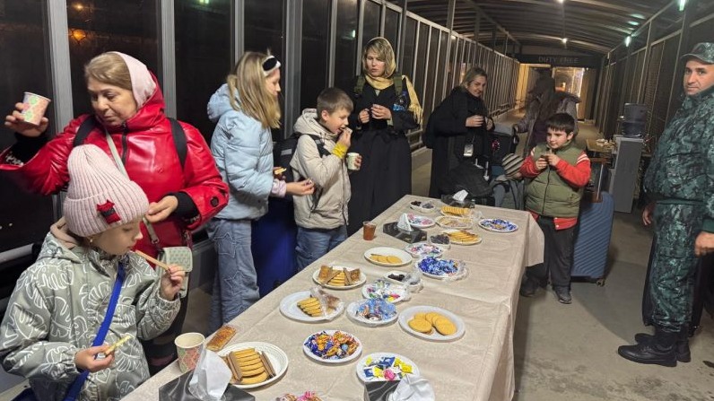 <p>İrandan Azərbaycana 1161 nəfər təxliyə edilib</p> 