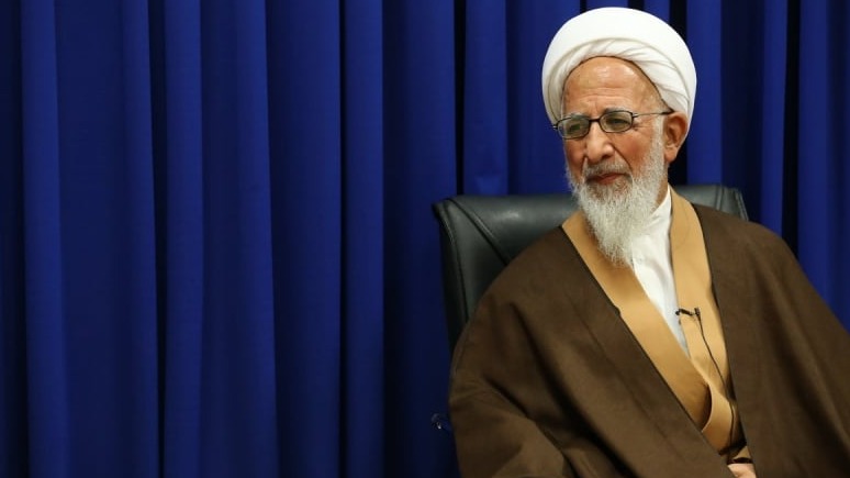 <p>İran ayətullahı Trampın qan tökülməsini tələb edən fətva verdi</p>