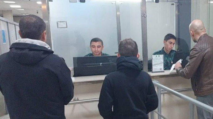 <p>BMT-nin on səkkiz əməkdaşı İrandan&nbsp;Azərbaycan vasitəsilə təxliyə edilib</p> 