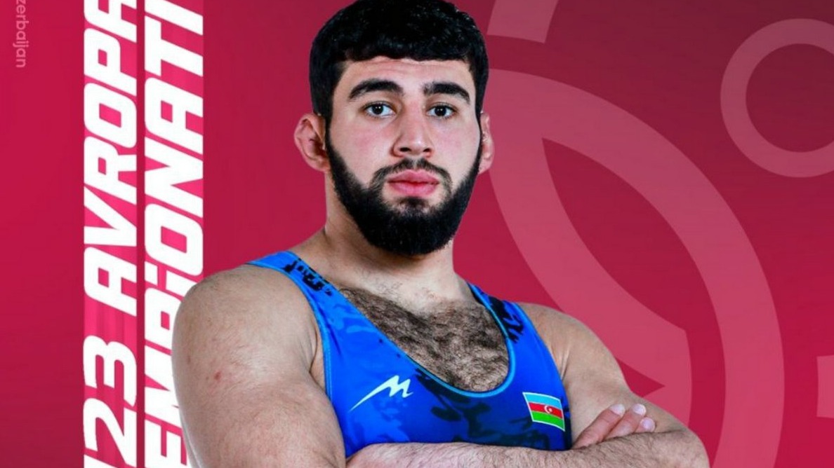 <p>Azərbaycanlı güləşçi Avropa çempionatında&nbsp;Ermənistandan olan rəqibini məğlub etdi</p>