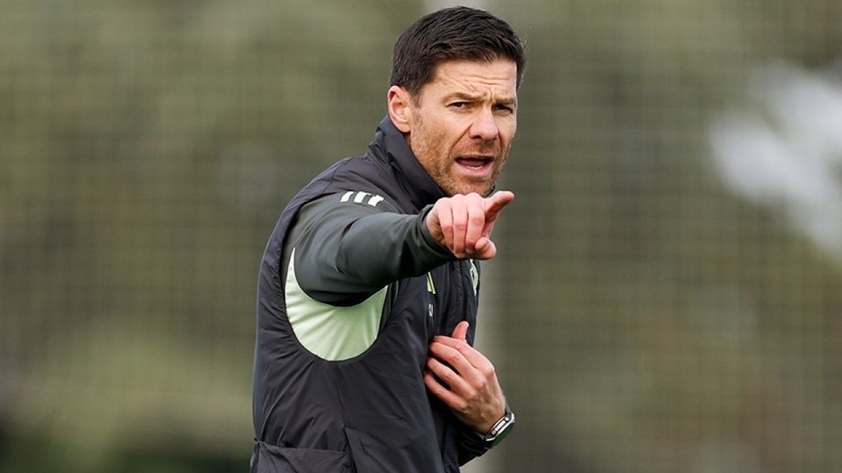 <p>Xabi Alonso "Liverpul" ilə ilkin razılığa gəlib</p>