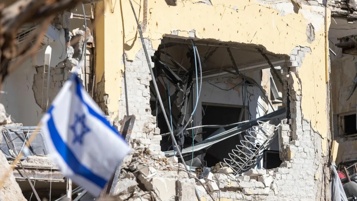 <p>İran İsrail ordusunun Beer-Şeva şəhərindəki&nbsp;</p>