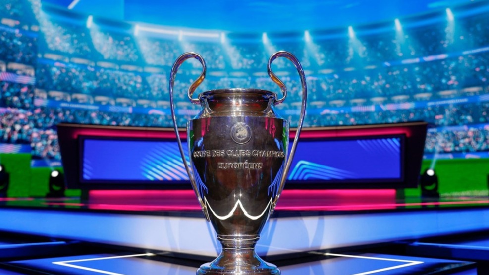 <p>UEFA Çempionlar Liqasında heyətini&nbsp;genişləndirməkdən imtina edib</p>