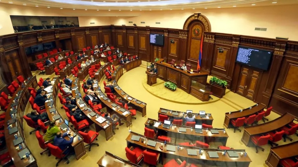 <p>Ermənistan Parlamenti kilsənin torpaq azadlığı&nbsp;hüququndan məhrum edib</p> 