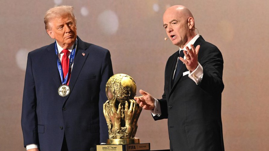 <p>FİFA prezidenti İnfantino İranın 2026-cı il Dünya&nbsp;Kubokunda ABŞ-də oynayacağına söz verib</p>