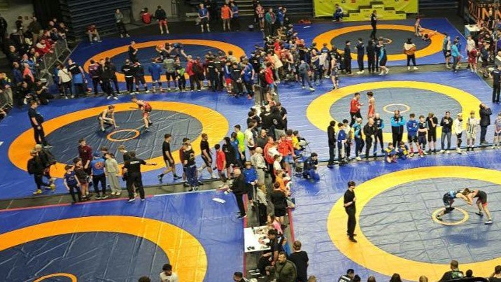 <p>Qızlardan ibarət U-17 güləş millimiz Tallin toplanışında </p>
<p> </p>