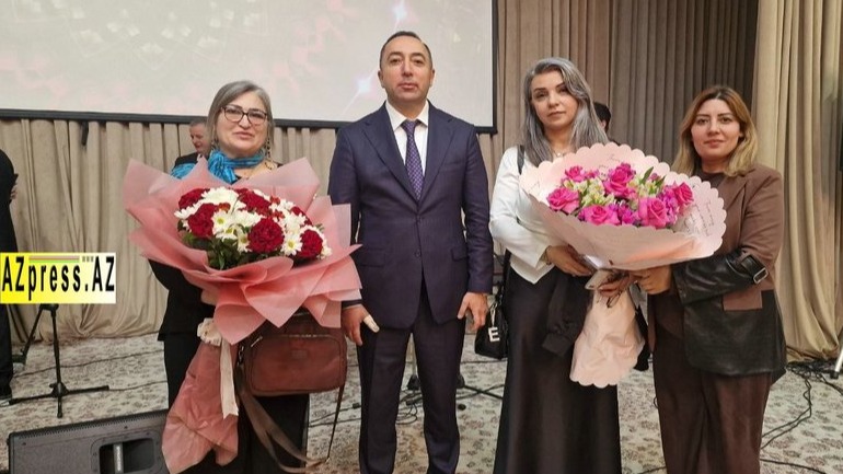 <p>Sumqayıt Bələdiyyəsinin Sumqayıt sakinlərinə&nbsp;Muğam töhvəsi +FOTO=9</p>