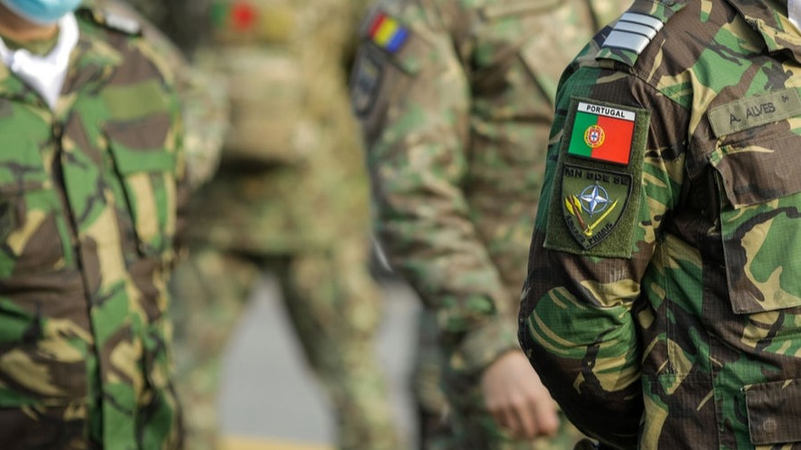 <p>Portuqaliya Avropa ordusunun yaradılmasına qarşı çıxır</p> 