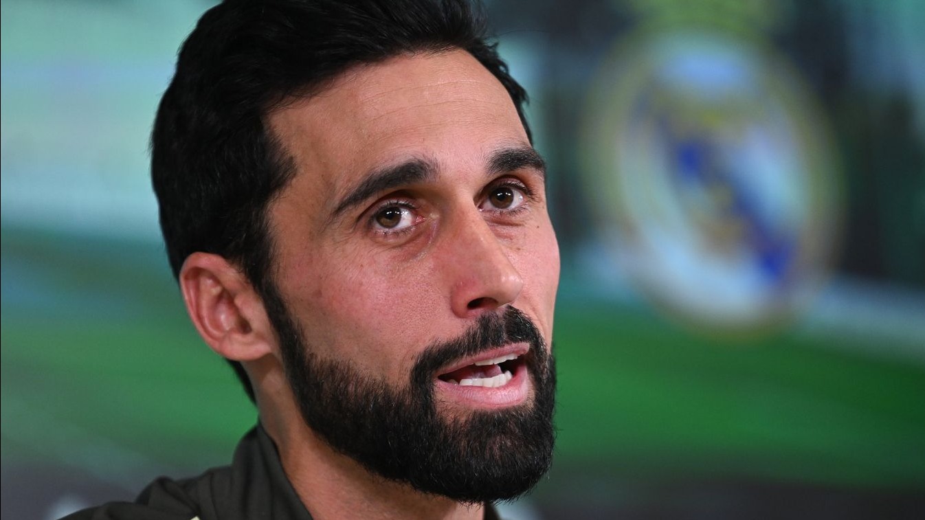 <p>"Real Madrid" Arbeloanın yerinə Deşam və Poçettinonu seçməyi düşünür</p>