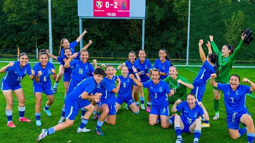 <p>Azərbaycanın 19 yaşadək futbolçulardan ibarət&nbsp;komandası ardıcıl üçüncü oyununda məğlub olub</p>