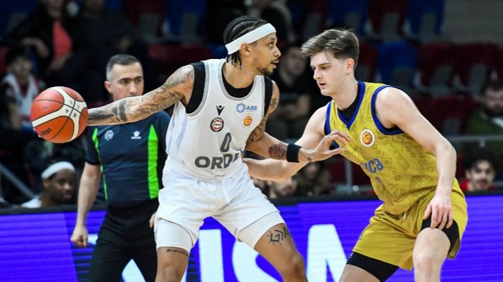 <p>ABL-də yarımfinalçılar müəyyənləşib</p>