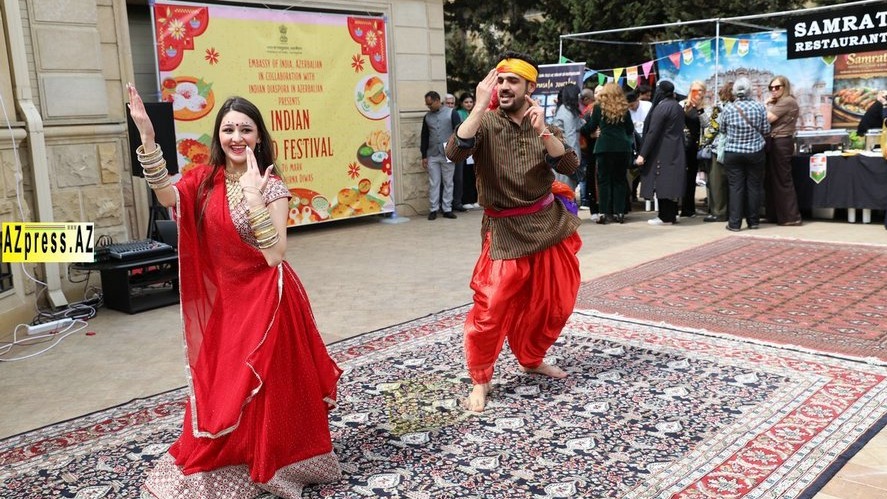 <p>Hindistanın Azərbaycandakı Səfirliyi Bakıda rəngarəng&nbsp;Hind Yeməkləri Festivalı təşkil edib (VİDEO/FOTO=78)</p>
