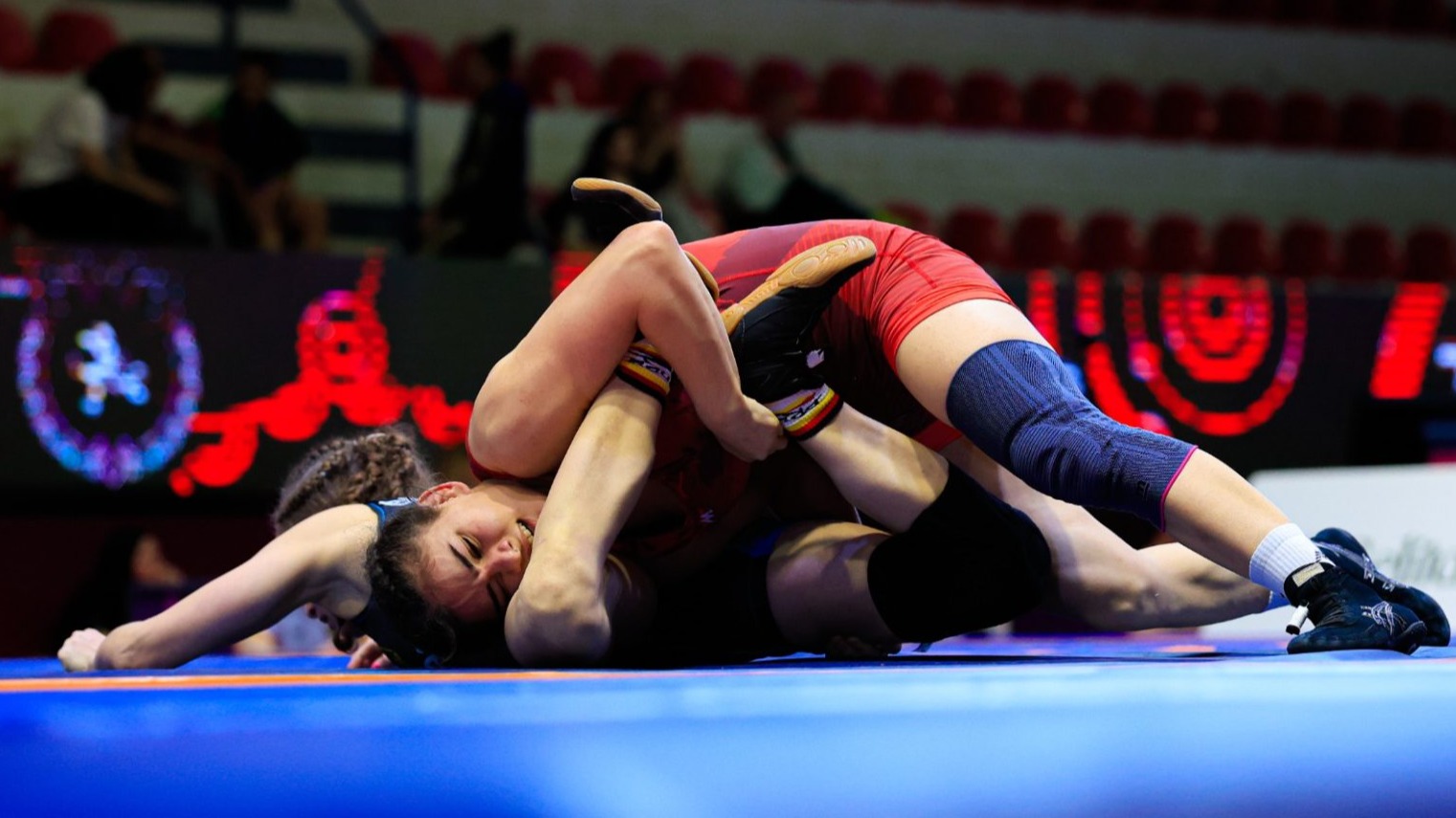 <p>Qadın güləşçimiz Günay Qurbanova AÇ-də bürünc&nbsp;uğrunda güləşəcək</p>