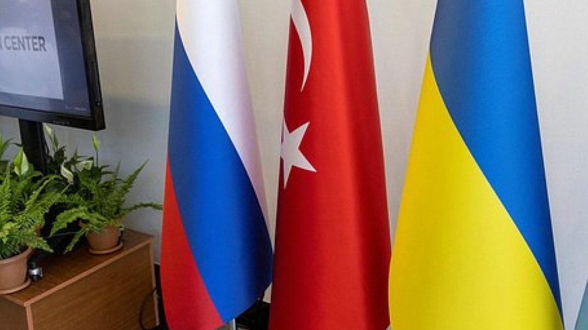 <p>Türkiyə Rusiya ilə Ukrayna arasında körpülər qurmağa çalışır</p> 