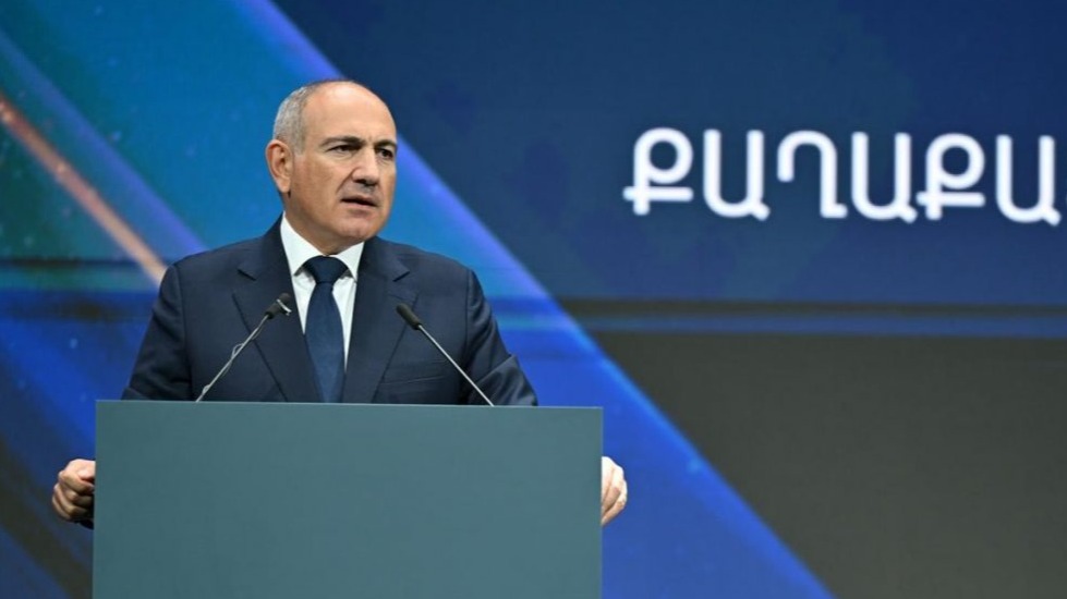 <p>Paşinyan Rusiya sərhədində Ermənistan yük&nbsp;maşınları ilə bağlı vəziyyətə münasibət bildirib</p> 