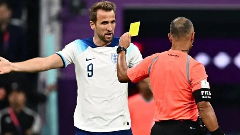 <p>FİFA 2026-cı il dünya çempionatında sarı&nbsp;vərəqələrin ləğvini nəzərdən keçirir</p>