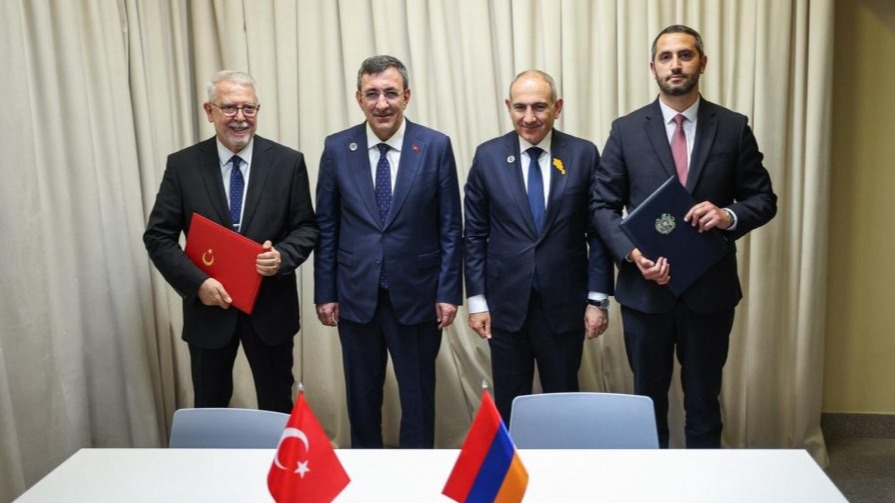 <p>Ermənistan və Türkiyə Ani körpüsünün bərpası&nbsp;ilə bağlı anlaşma memorandumu imzalayıblar</p> 