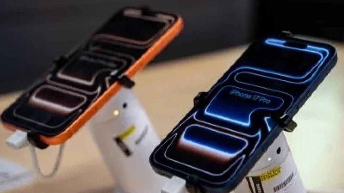 <p>Apple şirkəti 10 ildən sonra ilk dəfə iPhone&nbsp;qiymətlərini qaldıra bilər</p>