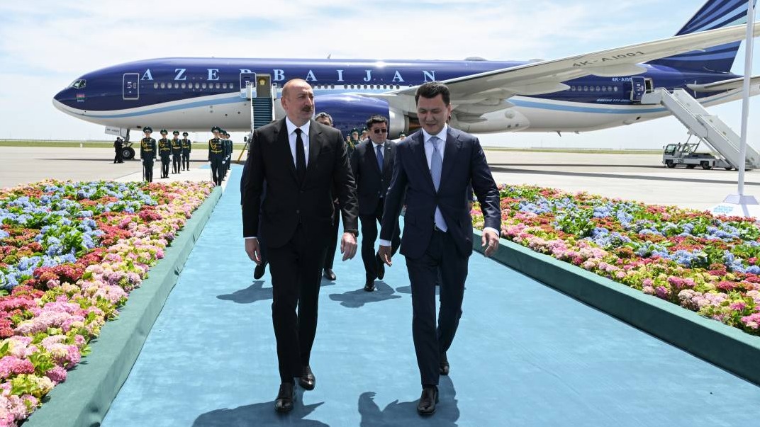<p>İlham Əliyev Qazaxıstana işgüzar səfərə gəlib</p> 