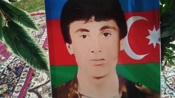 <p>Birinci Qarabağ müharibəsinin şəhidi&nbsp;Füzuli rayonunda dəfn edilib</p> 