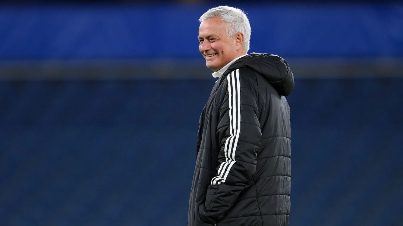 <p>Mourinyo "Real Madrid"ə qayıtmaq üçün iki şərt irəli sürdü</p>