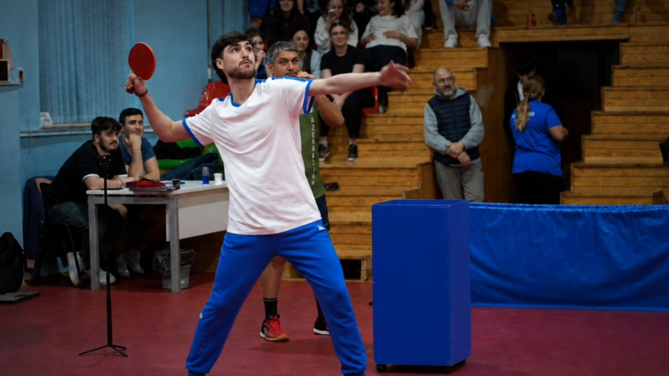 <p>Tennisçimiz Nihad Məmmədov&nbsp;"Ginnesin Rekordlar Kitabı"na düşüb</p>