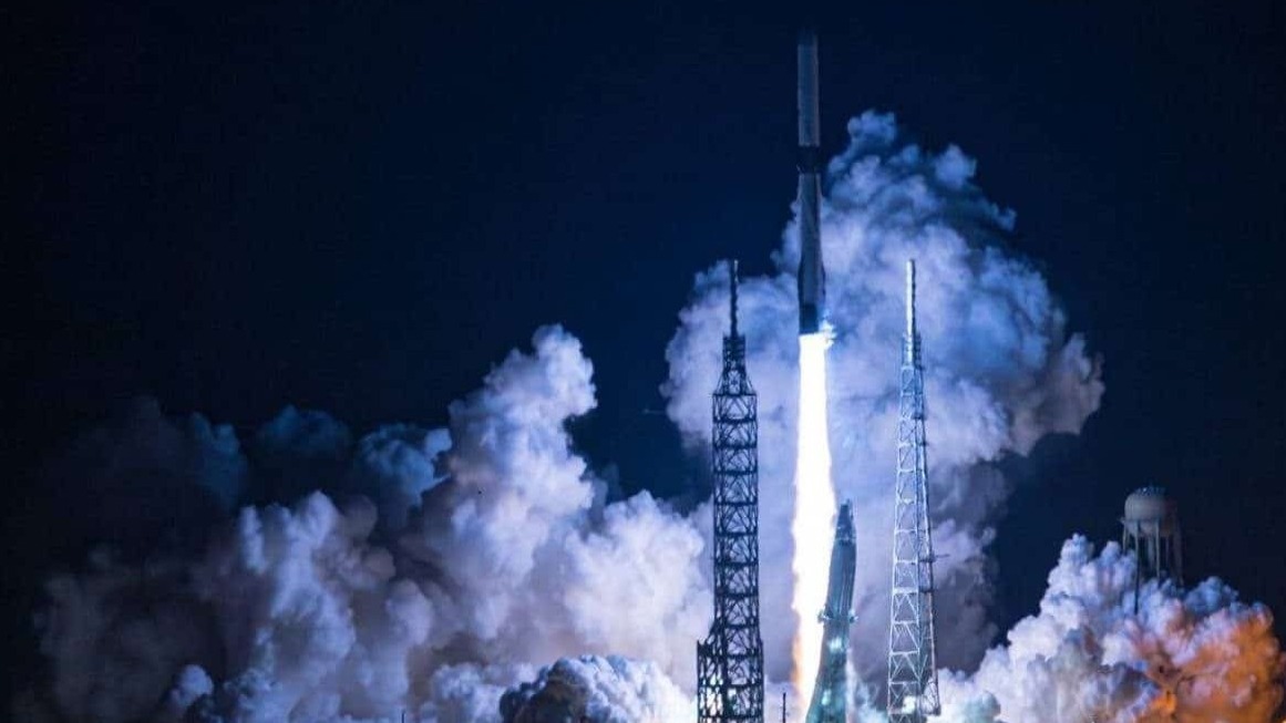 <p>SpaceX bu gecə tarixin ən böyük raketini kosmosa göndərəcək</p>