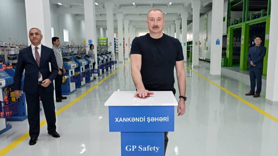 <p>İlham Əliyev Xankəndidə “GP Safety” MMC-nin iş əlcəkləri istehsalı müəssisəsinin açılışında iştirak edib</p>