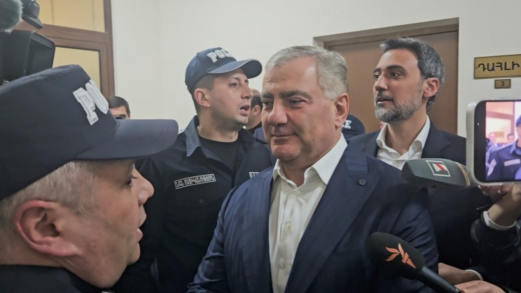 <p>Ermənistanda Samvel Karapetyana qarşı iş açılıb</p>
