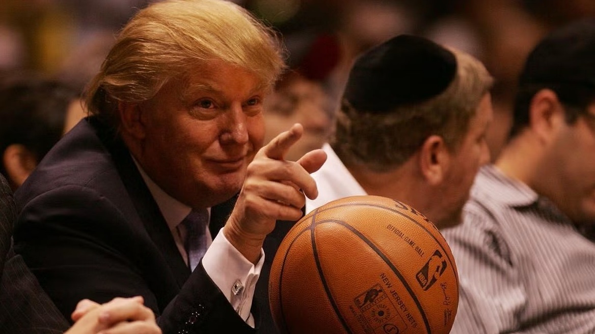 <p>Donald Tramp NBA final oyununa qatılacaq</p>