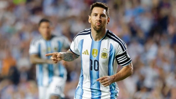 <p>Messi tarixdə altı FİFA Dünya Kubokunda oynayan ilk oyunçu oldu</p>