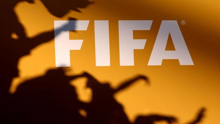 <p>FİFA rəhbərliyi tənqid etdiyinə görə 2026-cı il Dünya Kuboku şərhçisinin akkreditasiyasını ləğv etdi</p>