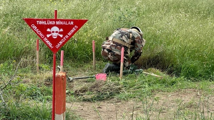 <p>Azərbaycan və Niderland mina probleminin humanitar</p> 