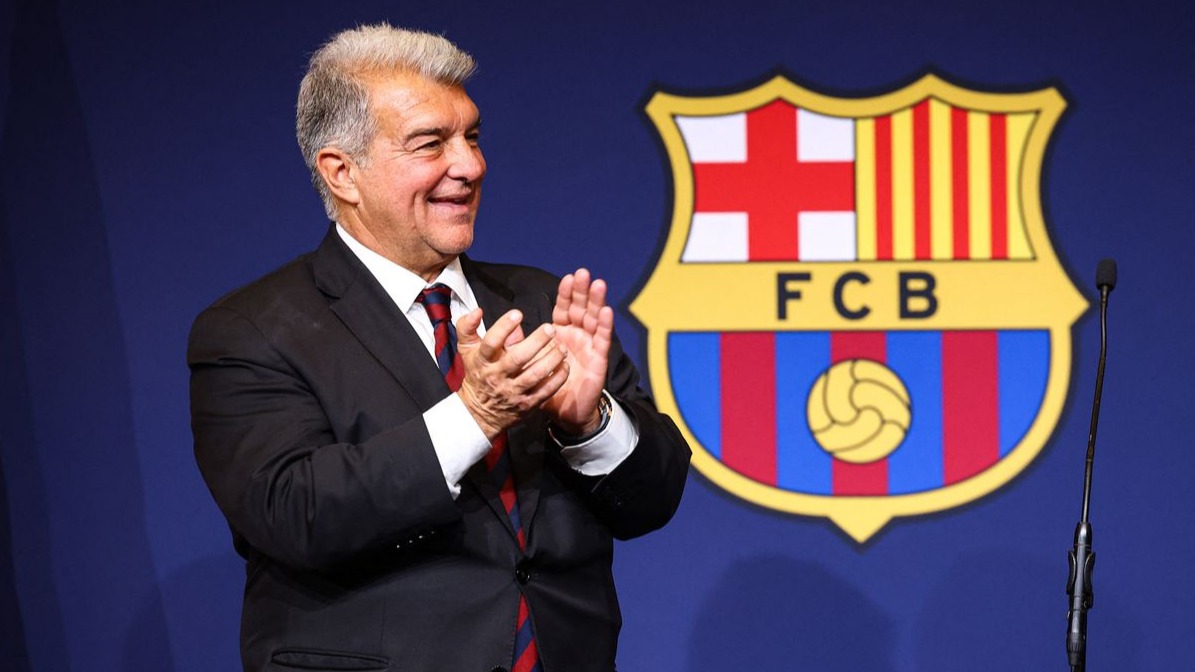 <p>Joan Laporta rəsmi olaraq "Barselona"nın prezidenti vəzifəsinin icrasına başlayıb</p>