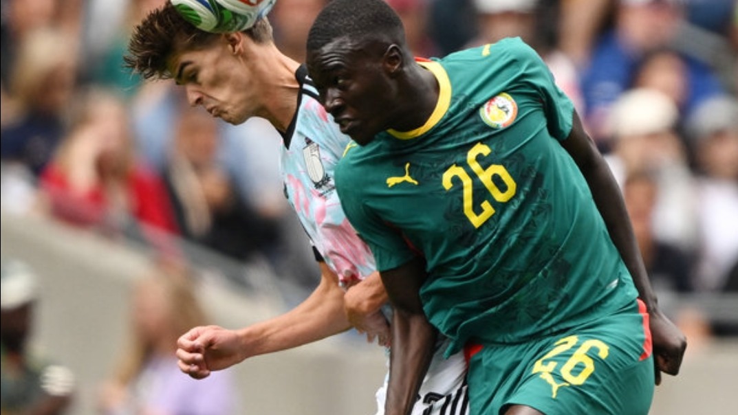 <p>Seneqallı futbolçu millidən gedib</p>

<p>&nbsp;</p>