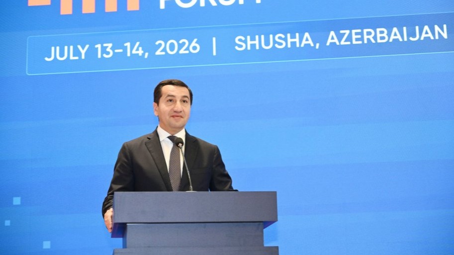 <p>Hikmət Hacıyev: Azərbaycan və Ermənistan artıq real dünyada yaşayırlar</p> 