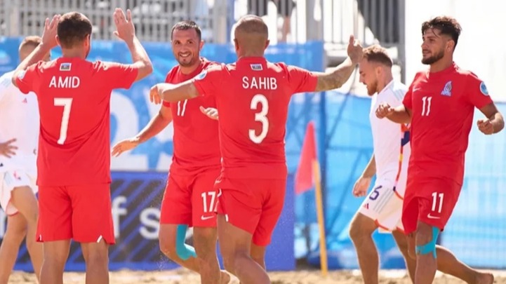 <p>Azərbaycan çimərlik futbolu üzrə komandası Slovakiyanı məğlub etdi</p>