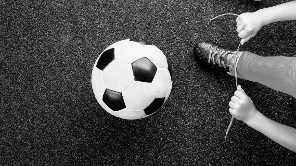 <p>Braziliyada futbol matçı zamanı 15 yaşlı oyunçu güllələnib</p>