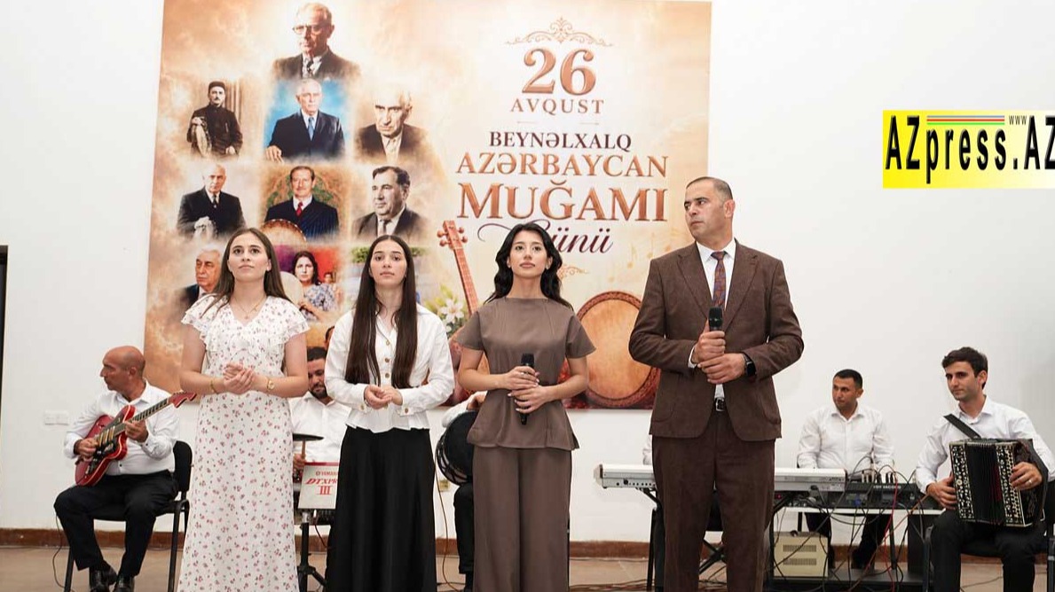 <p>Ağcabədidə muğam gecəsi keçirildi +FOTO=23<br />
&nbsp;</p>