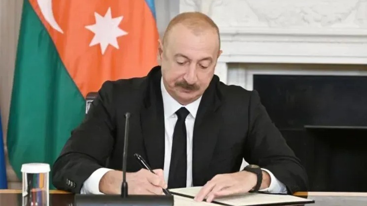 <p>Prezident &ldquo;Sabah&rdquo;a 5 milyon ayırdı&nbsp;</p> 