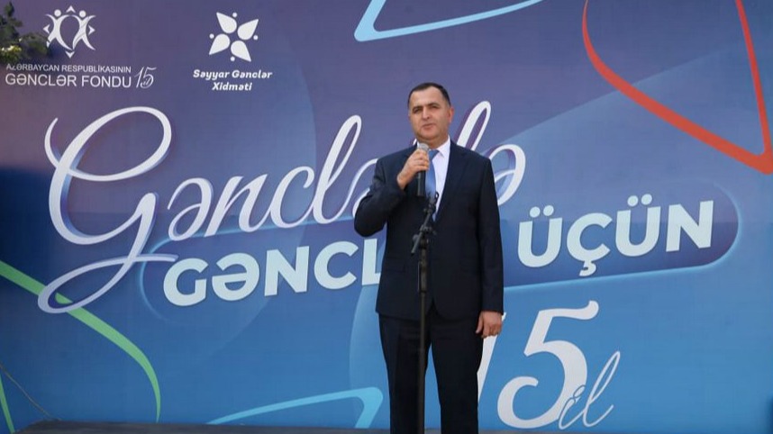 <p>&ldquo;Səyyar Gənclər Xidməti&rdquo; fəaliyyətini Yardımlıda&nbsp;uğurla davam etdirib +FOTO=10</p>