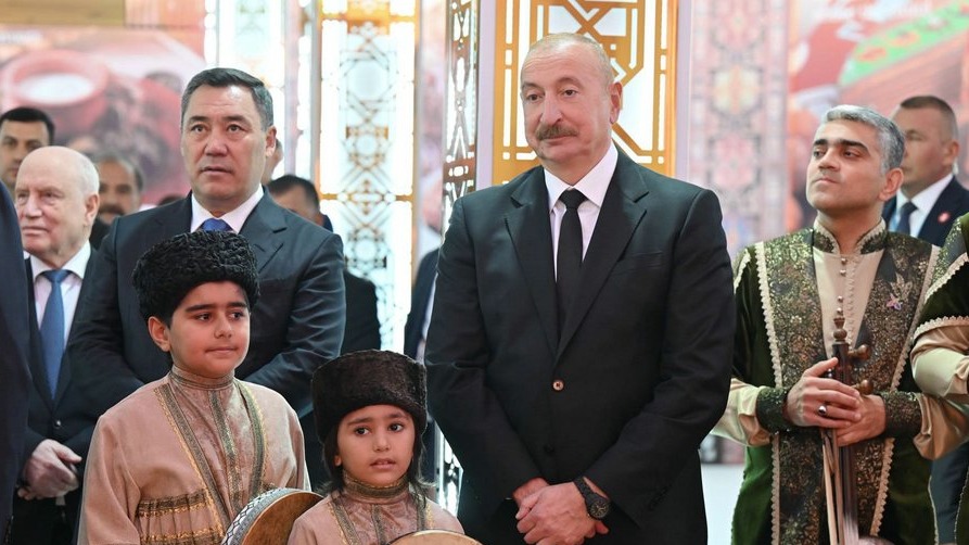 <p>İlham Əliyev MDB Ölkələrinin Milli Kulinariya&nbsp;Festivalı ilə tanış olarkən +FOTO=23</p> 