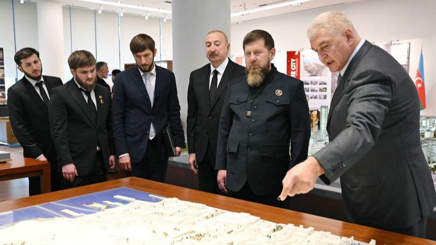 <p>Prezident və Rusiyanın Çeçenistan Respublikasının&nbsp;başçısı &ldquo;Bakı Ağ Şəhər&rdquo;də +FOTO=11</p> 