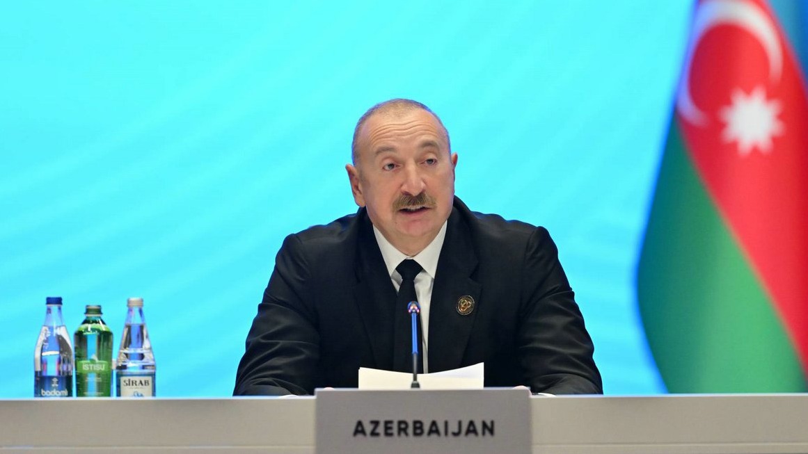 <p>İlham Əliyev AQEM-in 7-ci Zirvə&nbsp;Toplantısında çıxış edib +FOTO=39</p> 